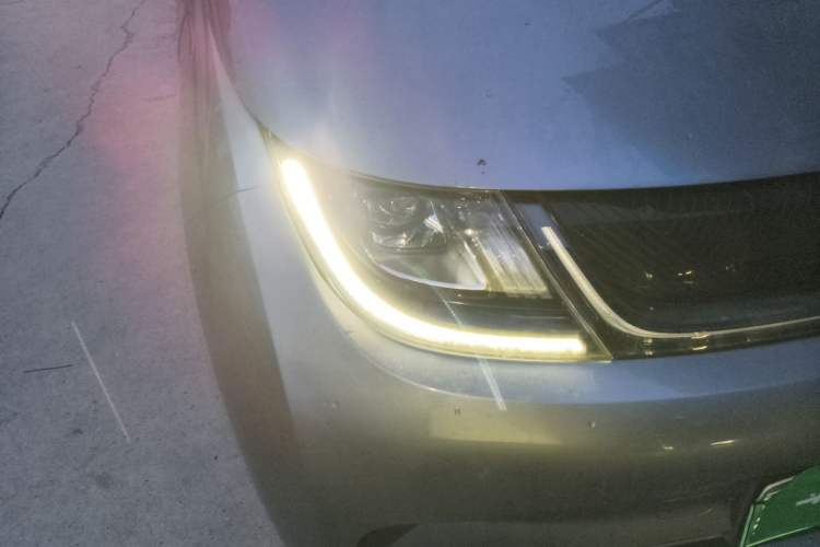 Used BYD Dolphin 2021 405 km Fashion Edition Right Front Headlight