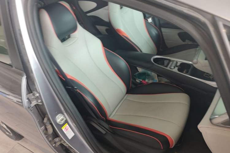 Used BYD Dolphin 2021 405 km Fashion Edition Right Front Seat