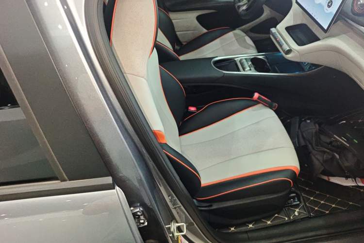 Used BYD Dolphin 2021 405 km Fashion Edition Right Front Seat