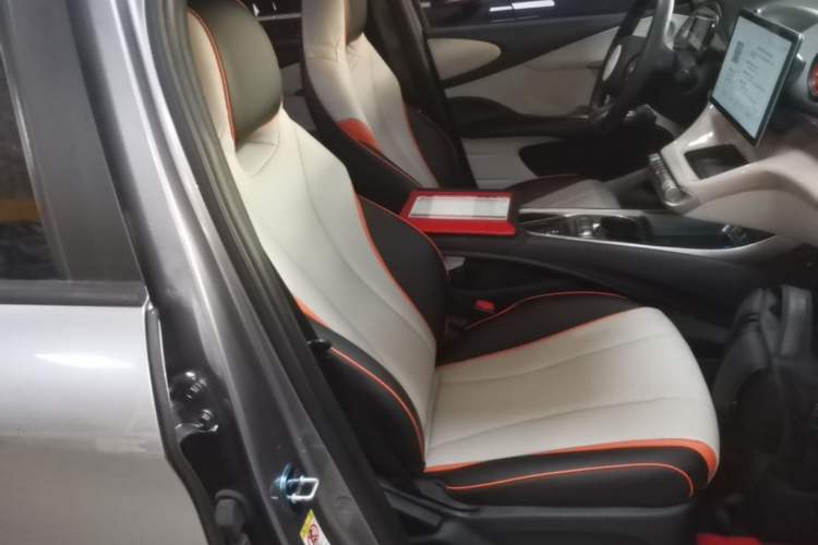 Used BYD Dolphin 2021 405 km Fashion Edition Right Front Seat