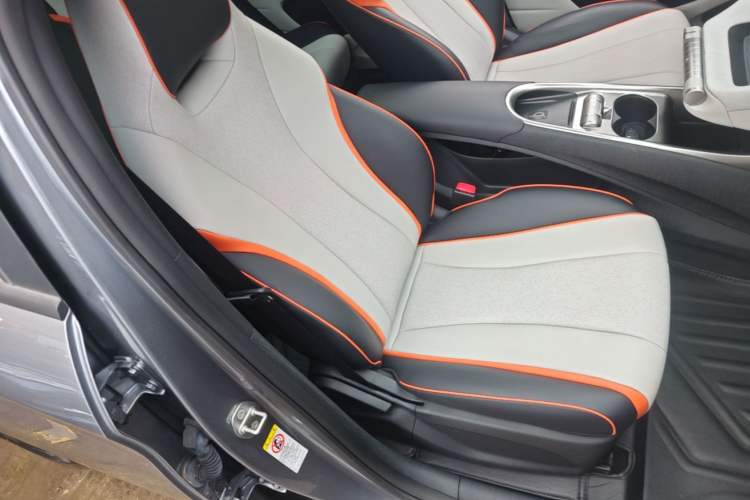 Used BYD Dolphin 2021 405 km Fashion Edition Right Front Seat
