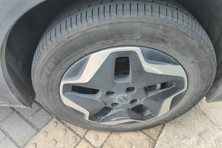 Used BYD Dolphin 2021 405 km Fashion Edition Right Front Wheel Hub