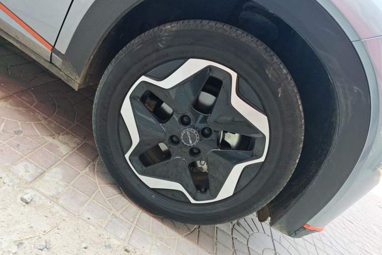 Used BYD Dolphin 2021 405 km Fashion Edition Right Front Wheel Hub