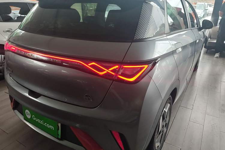Used BYD Dolphin 2021 405 km Fashion Edition Right Rear Taillight