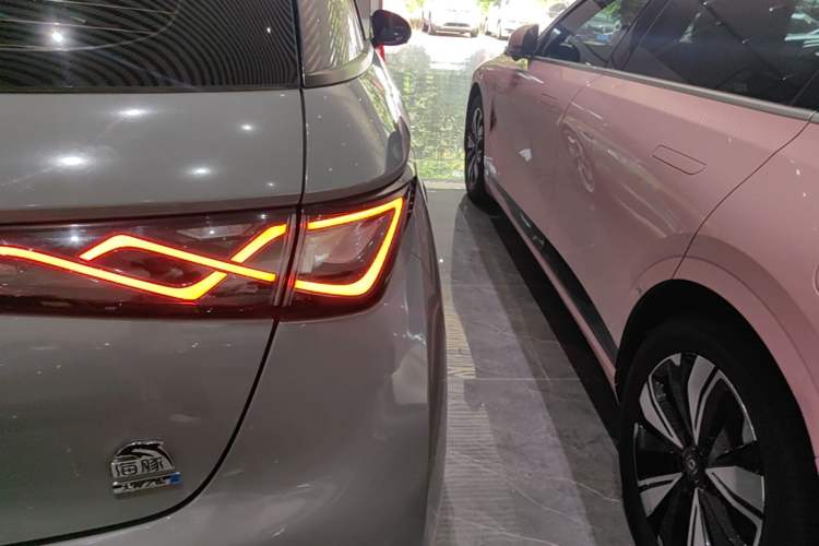 Used BYD Dolphin 2021 405 km Fashion Edition Right Rear Taillight