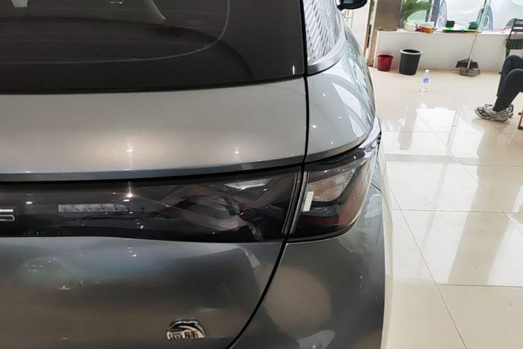 Used BYD Dolphin 2021 405 km Fashion Edition Right Rear Taillight