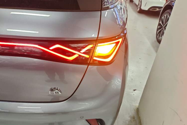 Used BYD Dolphin 2021 405 km Fashion Edition Right Rear Taillight
