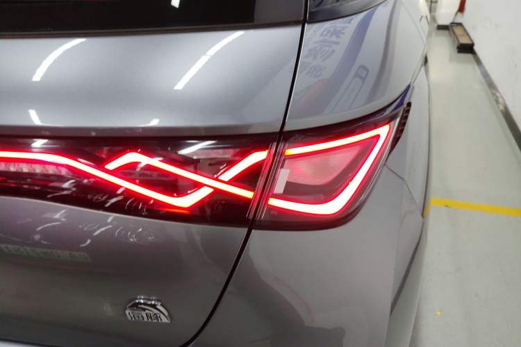 Used BYD Dolphin 2021 405 km Fashion Edition Right Rear Taillight