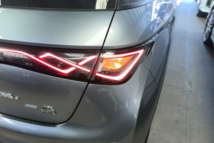 Used BYD Dolphin 2021 405 km Fashion Edition Right Rear Taillight
