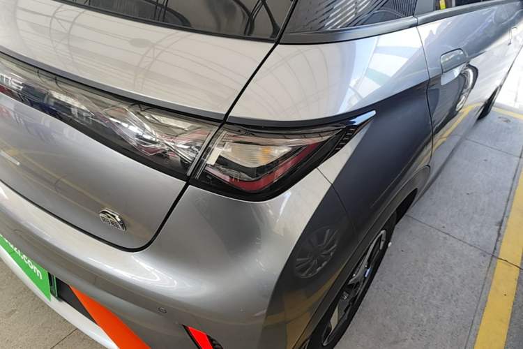 Used BYD Dolphin 2021 405 km Fashion Edition Right Rear Taillight