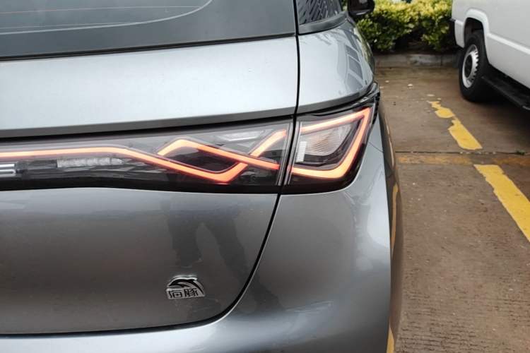 Used BYD Dolphin 2021 405 km Fashion Edition Right Rear Taillight
