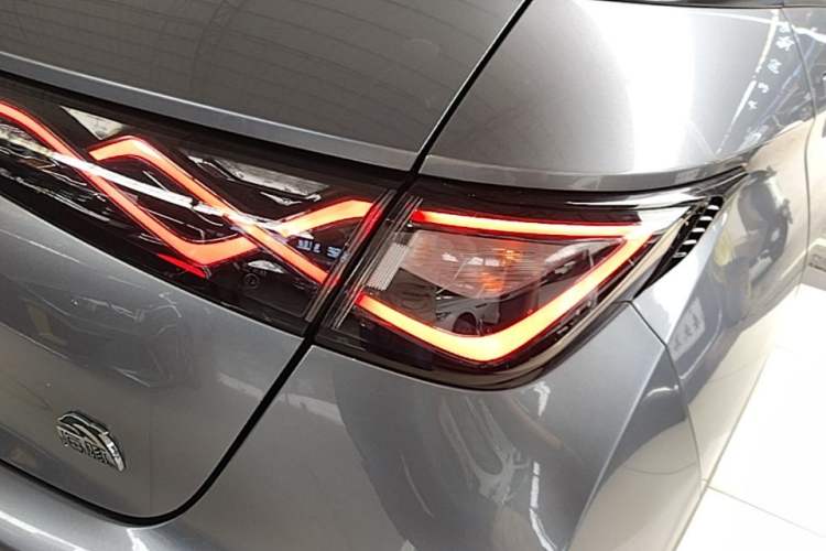 Used BYD Dolphin 2021 405 km Fashion Edition Right Rear Taillight