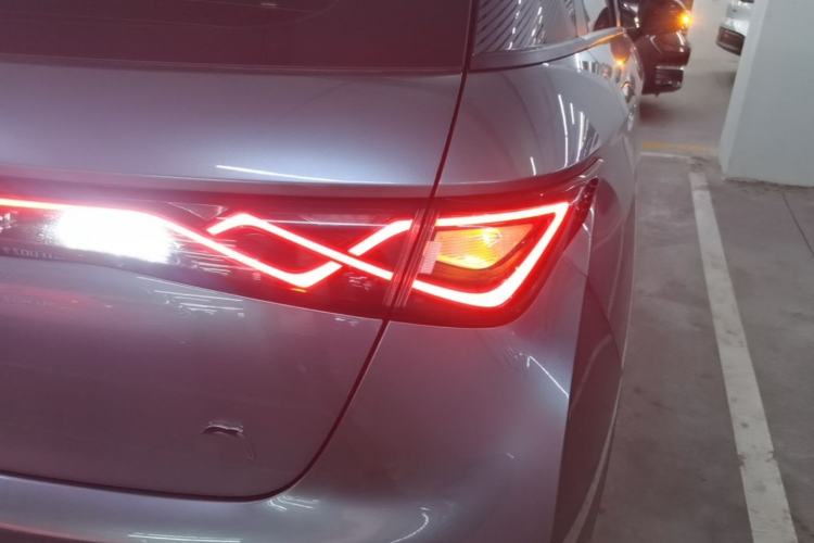 Used BYD Dolphin 2021 405 km Fashion Edition Right Rear Taillight