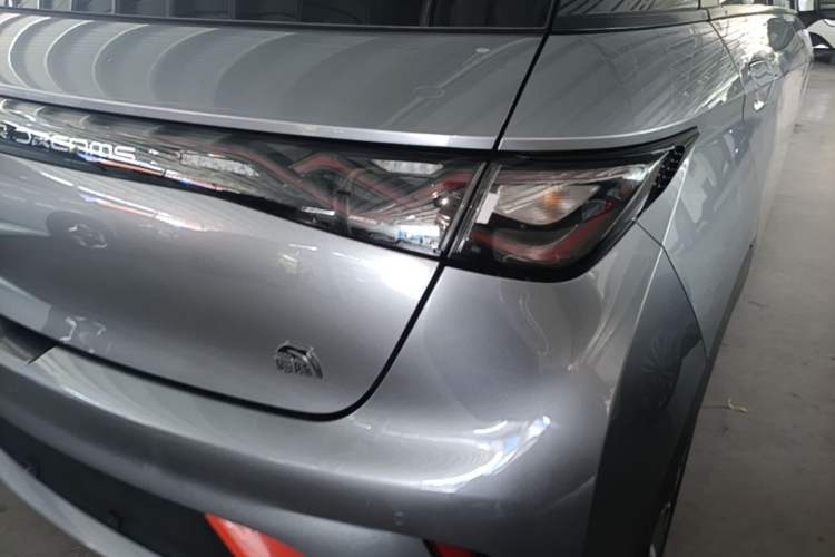 Used BYD Dolphin 2021 405 km Fashion Edition Right Rear Taillight