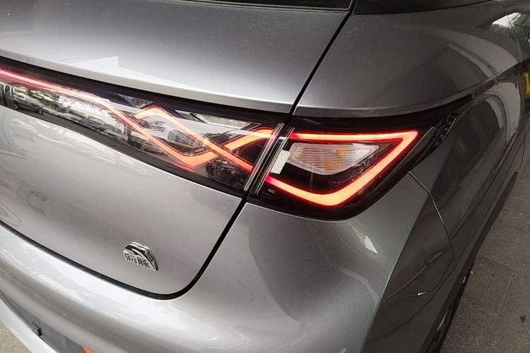 Used BYD Dolphin 2021 405 km Fashion Edition Right Rear Taillight