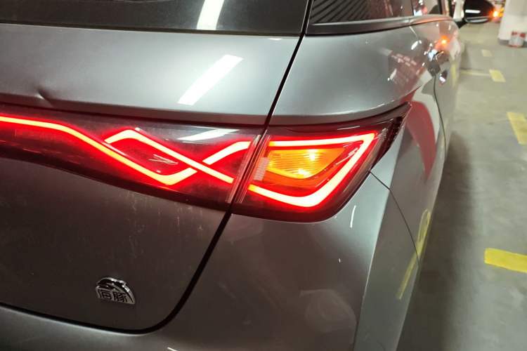 Used BYD Dolphin 2021 405 km Fashion Edition Right Rear Taillight