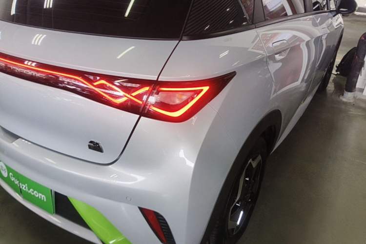 Used BYD Dolphin 2021 405 km Fashion Edition Right Rear Taillight