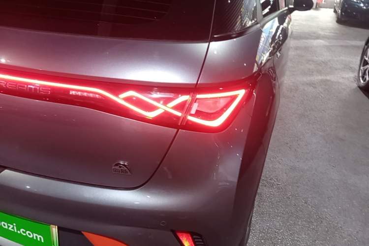 Used BYD Dolphin 2021 405 km Free Version Right Rear Taillight