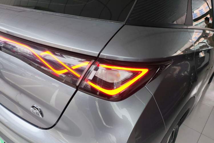 Used BYD Dolphin 2021 405 km Fashion Edition Right Rear Taillight