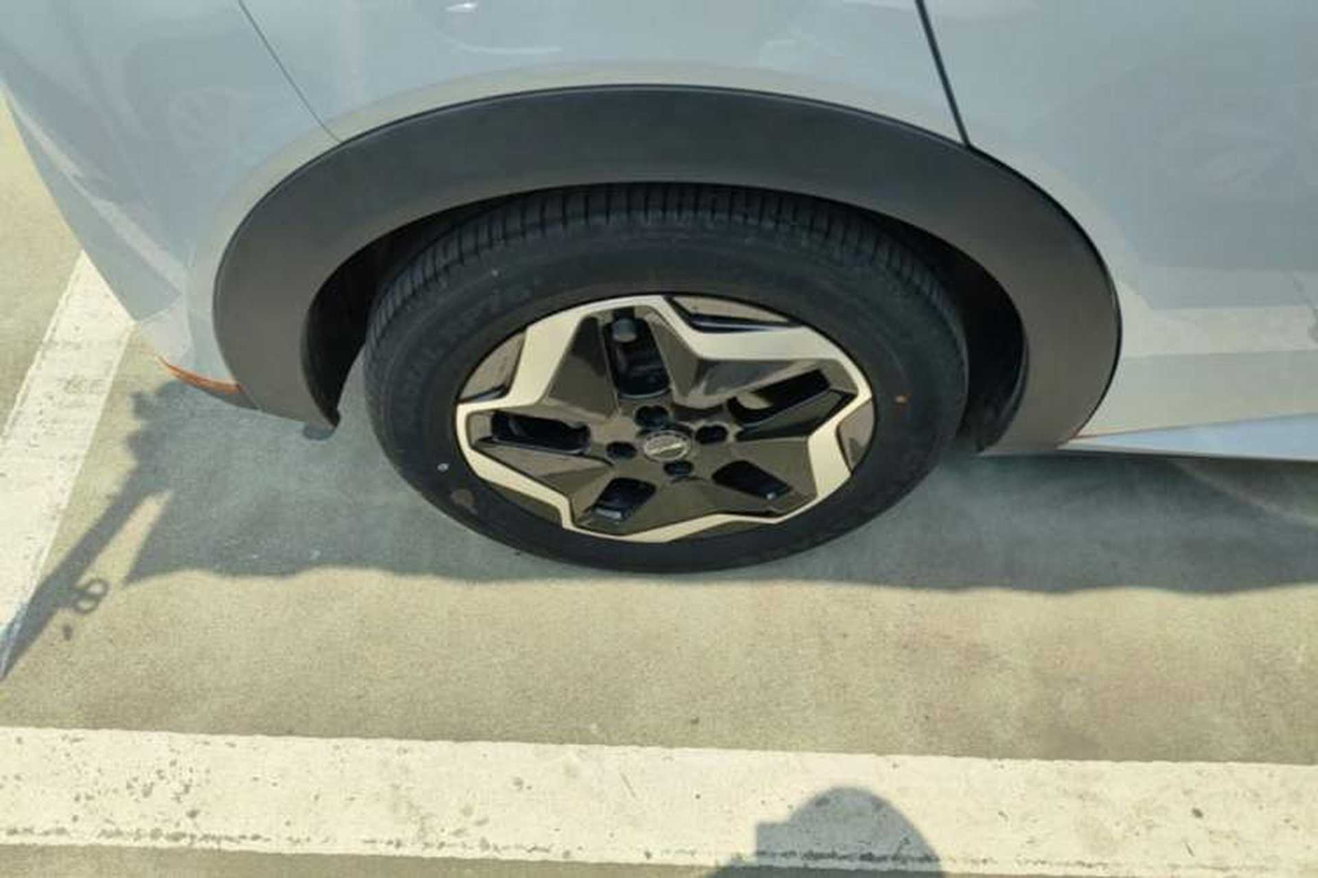 Used BYD Dolphin 2021 405 km Fashion Edition Right Rear Wheel Hub