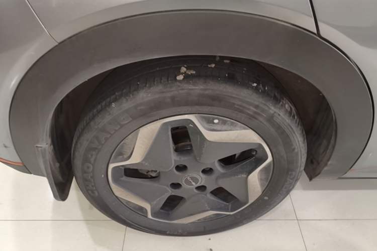 Used BYD Dolphin 2021 405 km Fashion Edition Right Rear Wheel Hub