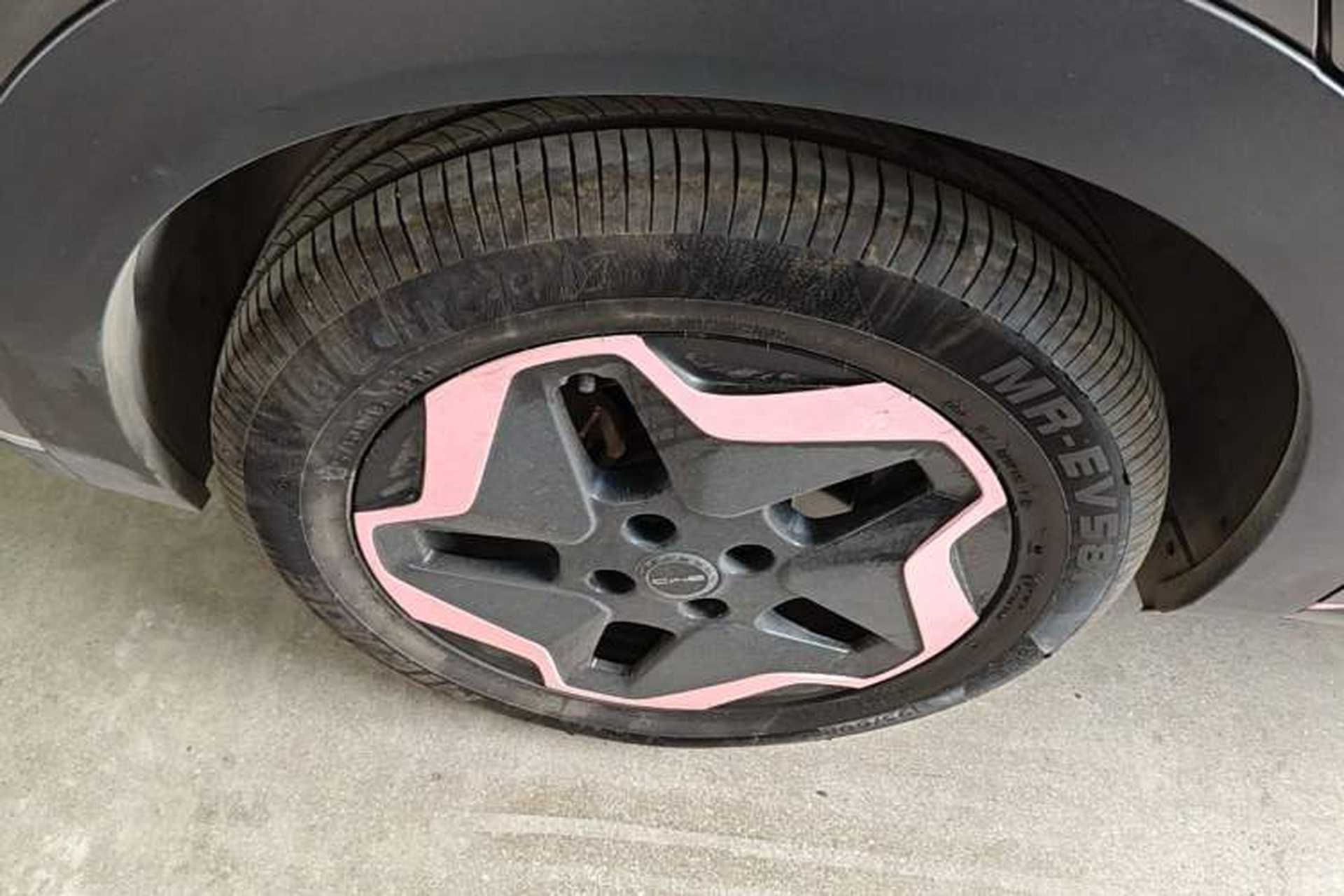 Used BYD Dolphin 2021 405 km Fashion Edition Right Rear Wheel Hub