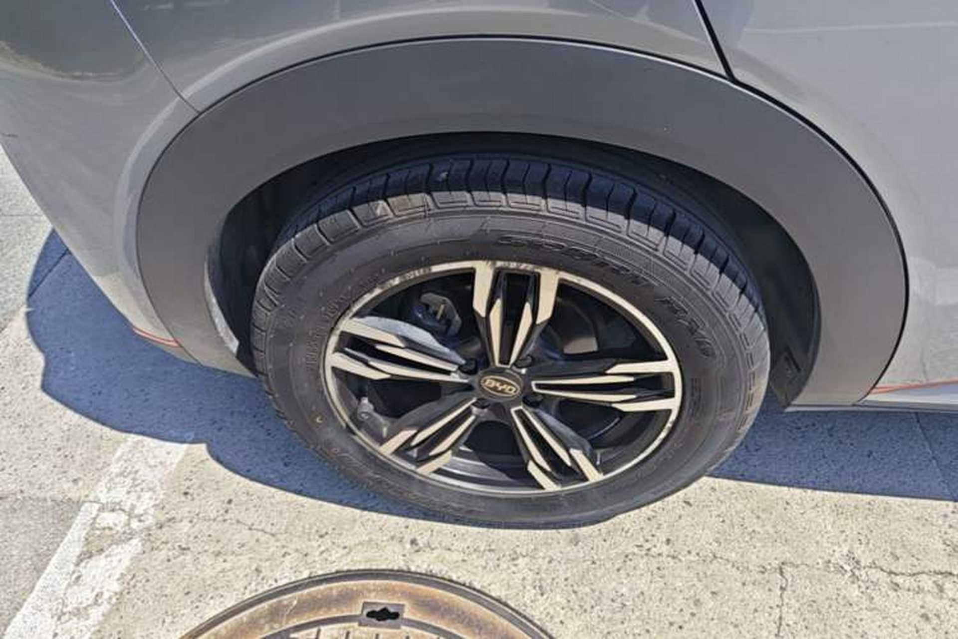 Used BYD Dolphin 2021 405 km Fashion Edition Right Rear Wheel Hub