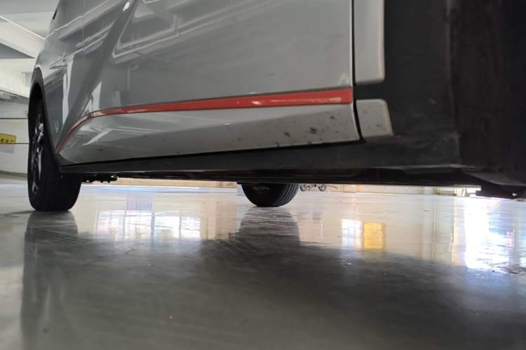 Used BYD Dolphin 2021 405 km Fashion Edition Right Side Sill