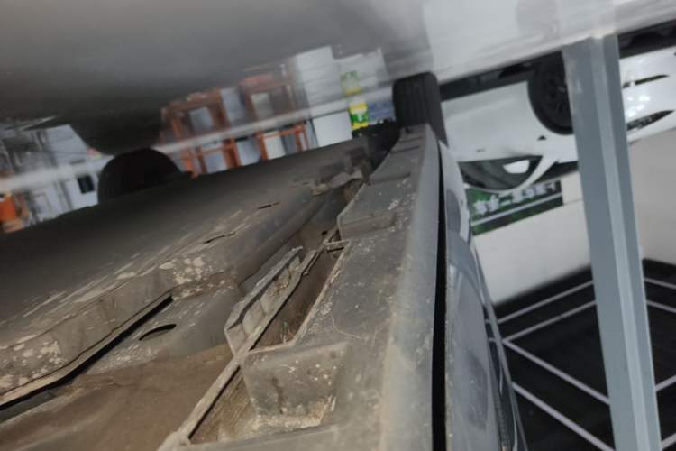 Used BYD Dolphin 2021 405 km Fashion Edition Right Side Sill