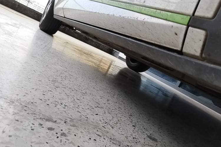Used BYD Dolphin 2021 405 km Fashion Edition Right Side Sill