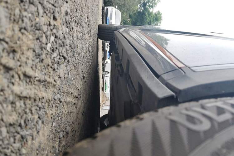 Used BYD Dolphin 2021 405 km Fashion Edition Right Side Sill