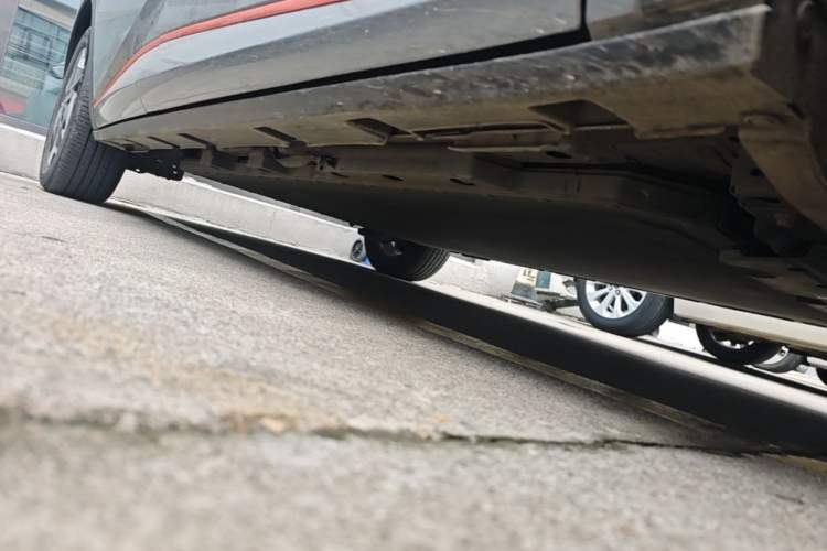 Used BYD Dolphin 2021 405 km Fashion Edition Right Side Sill