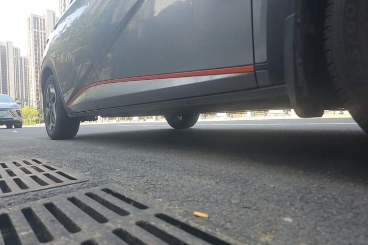 Used BYD Dolphin 2021 405 km Fashion Edition Right Side Sill