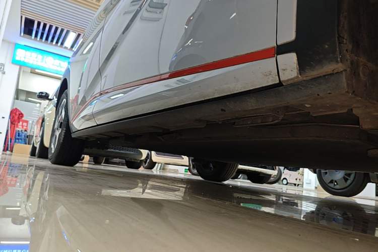 Used BYD Dolphin 2021 405 km Free Version Right Side Sill