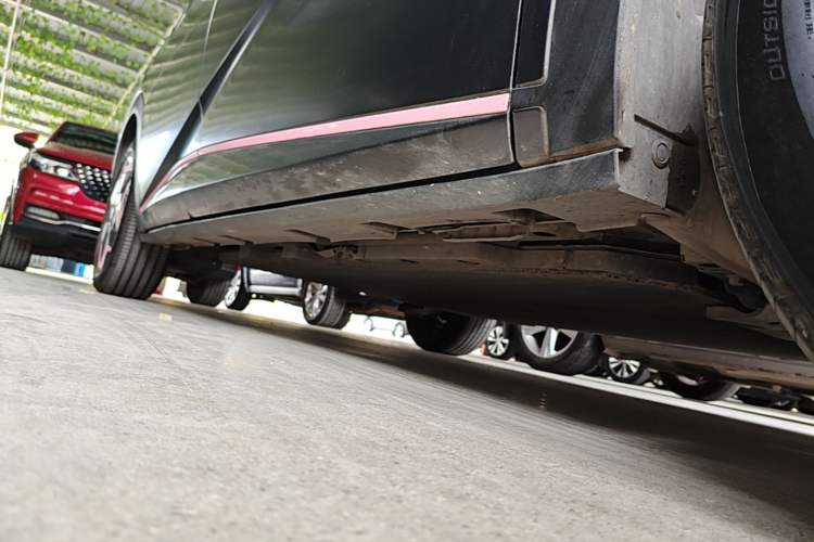 Used BYD Dolphin 2021 405 km Fashion Edition Right Side Sill