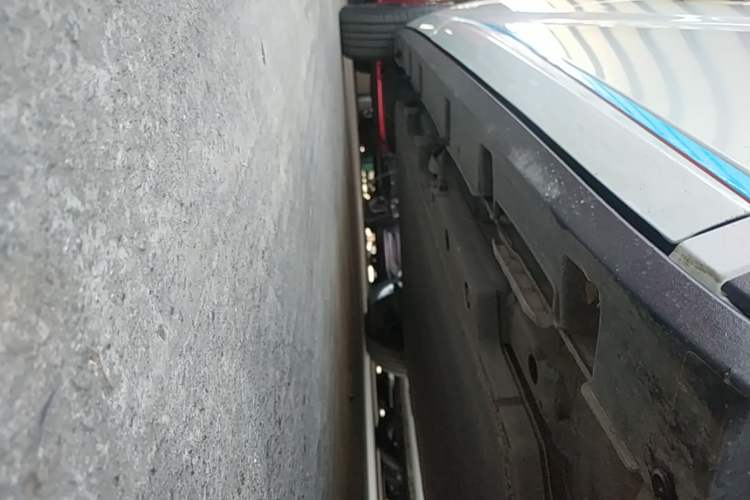 Used BYD Dolphin 2021 405 km Fashion Edition Right Side Sill