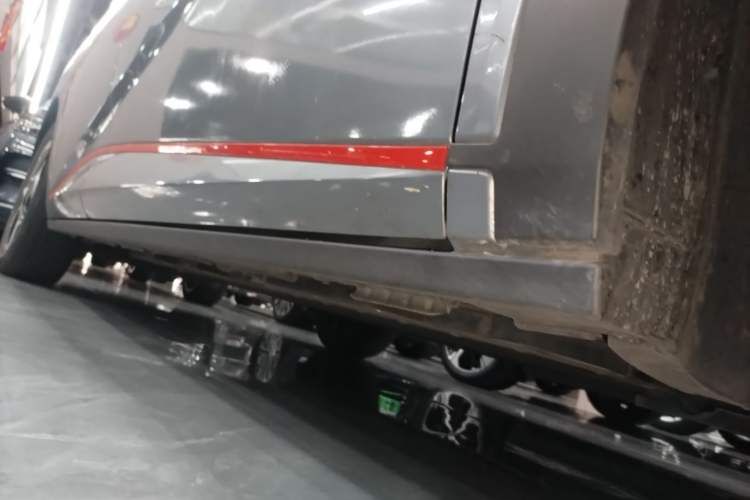 Used BYD Dolphin 2021 405 km Fashion Edition Right Side Sill
