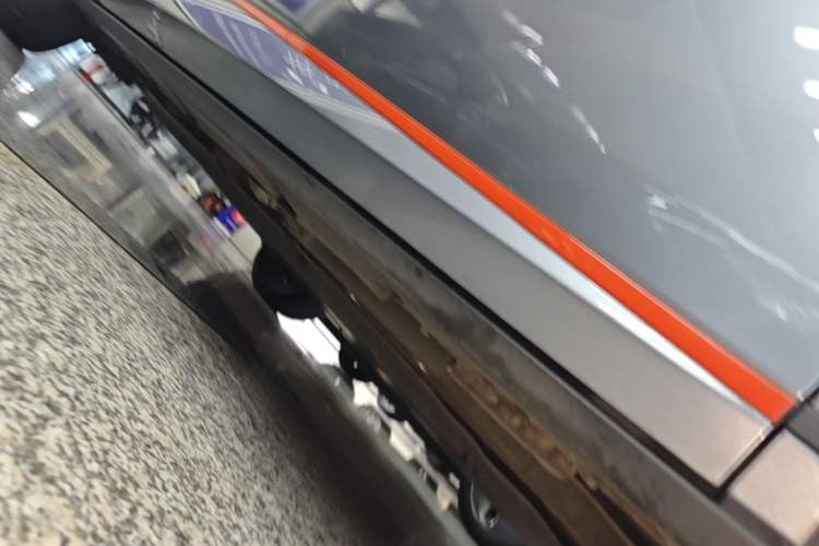 Used BYD Dolphin 2021 405 km Fashion Edition Right Side Sill