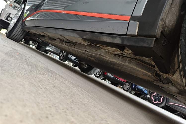 Used BYD Dolphin 2021 405 km Fashion Edition Right Side Sill