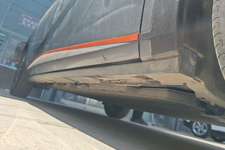 Used BYD Dolphin 2021 405 km Fashion Edition Right Side Sill