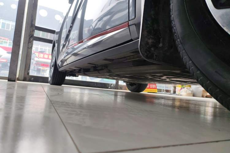 Used BYD Dolphin 2021 405 km Fashion Edition Right Side Sill