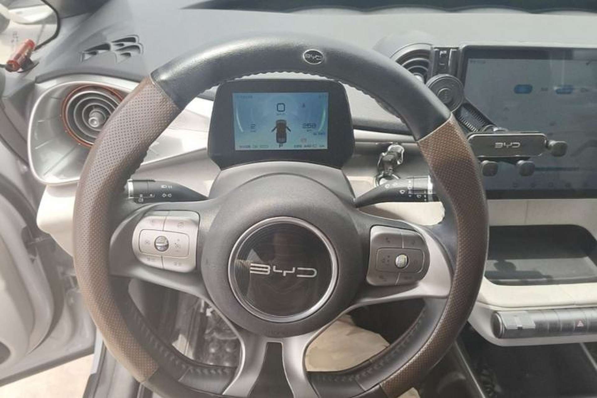 Used BYD Dolphin 2021 405 km Fashion Edition Steering Wheel