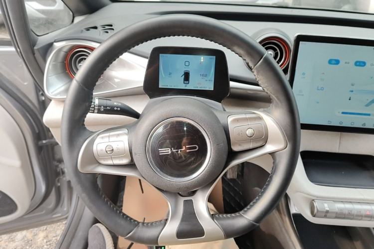 Used BYD Dolphin 2021 405 km Fashion Edition Steering Wheel