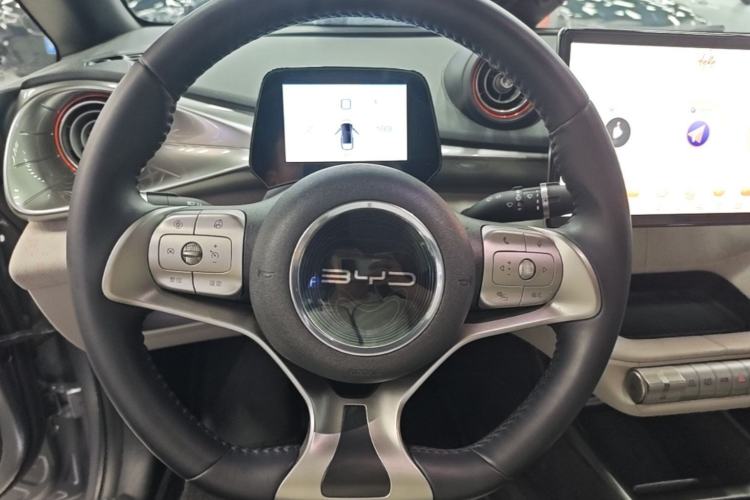 Used BYD Dolphin 2021 405 km Fashion Edition Steering Wheel