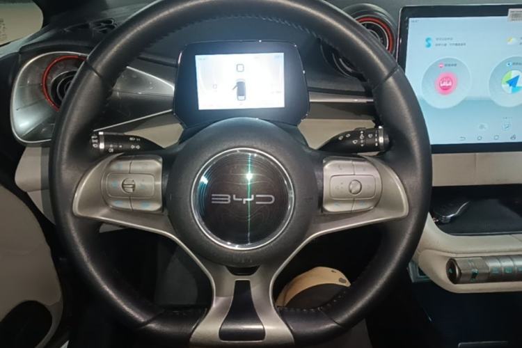 Used BYD Dolphin 2021 405 km Fashion Edition Steering Wheel