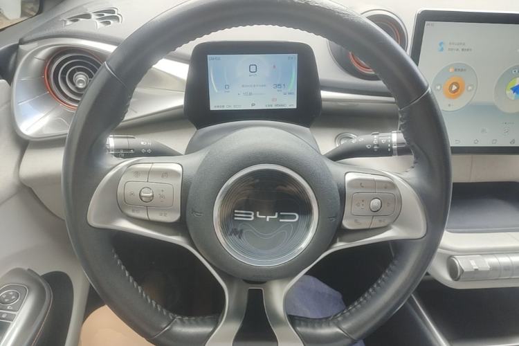 Used BYD Dolphin 2021 405 km Fashion Edition Steering Wheel