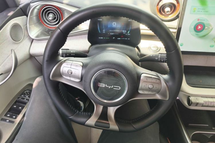 Used BYD Dolphin 2021 405 km Fashion Edition Steering Wheel