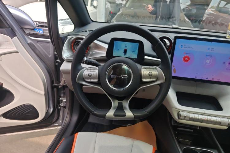 Used BYD Dolphin 2021 405 km Fashion Edition Steering Wheel