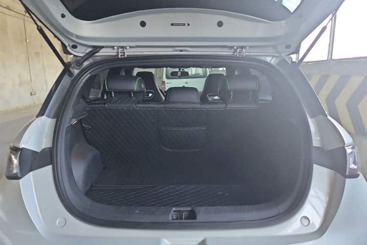 Used BYD Dolphin 2021 405 km Free Version Trunk