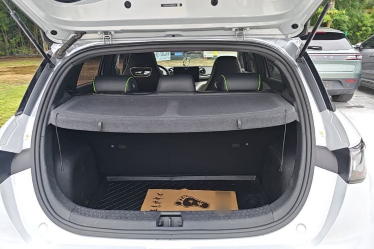 Used BYD Dolphin 2021 405 km Fashion Edition Trunk